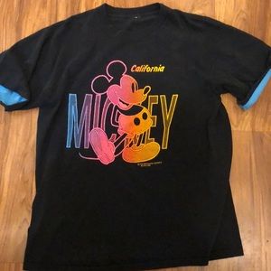 Licensed Disney T-SHIRT WITH SLEEVES THAT CAN BE ROLLED UP. Inside is blue.